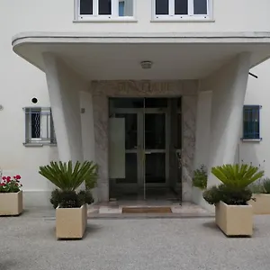 Superior On First Floor With Sea View Appartamento